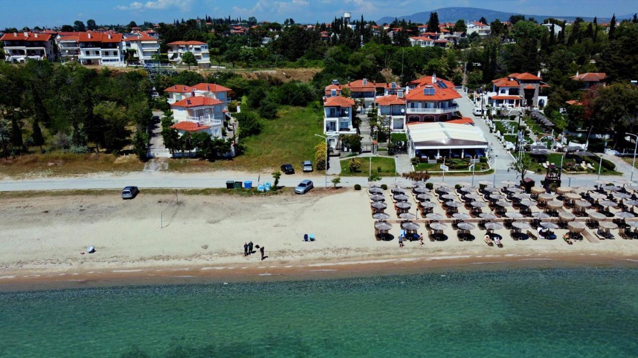 Beach Front Villa Nea Kallikrateia Kültér fotó