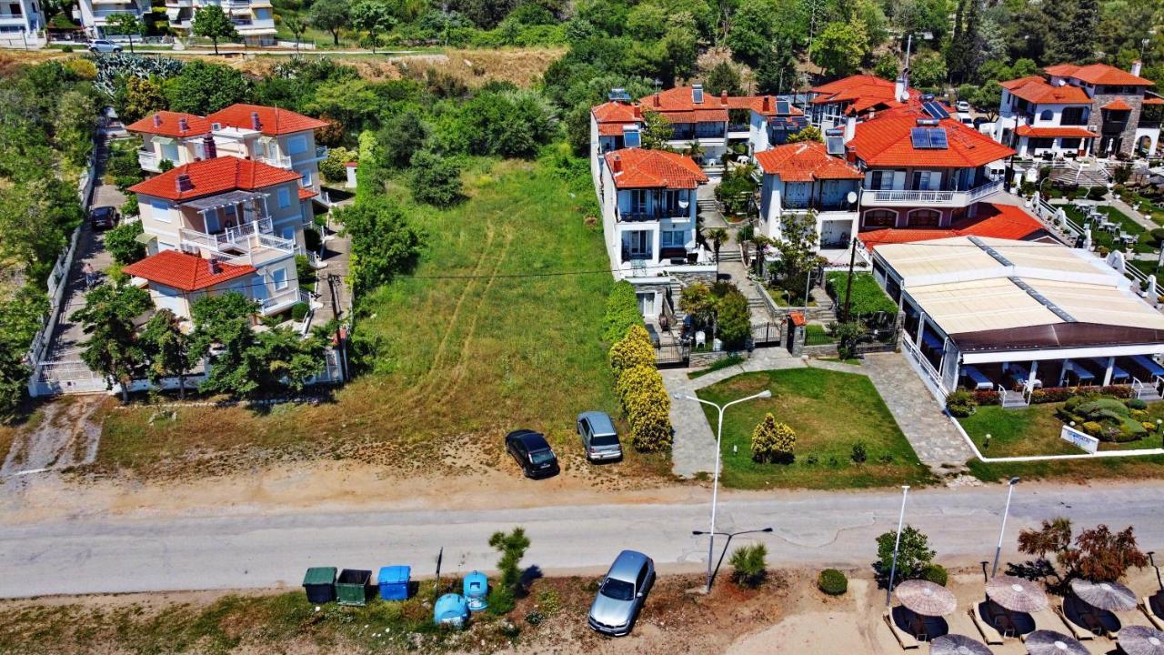 Beach Front Villa Nea Kallikrateia Kültér fotó