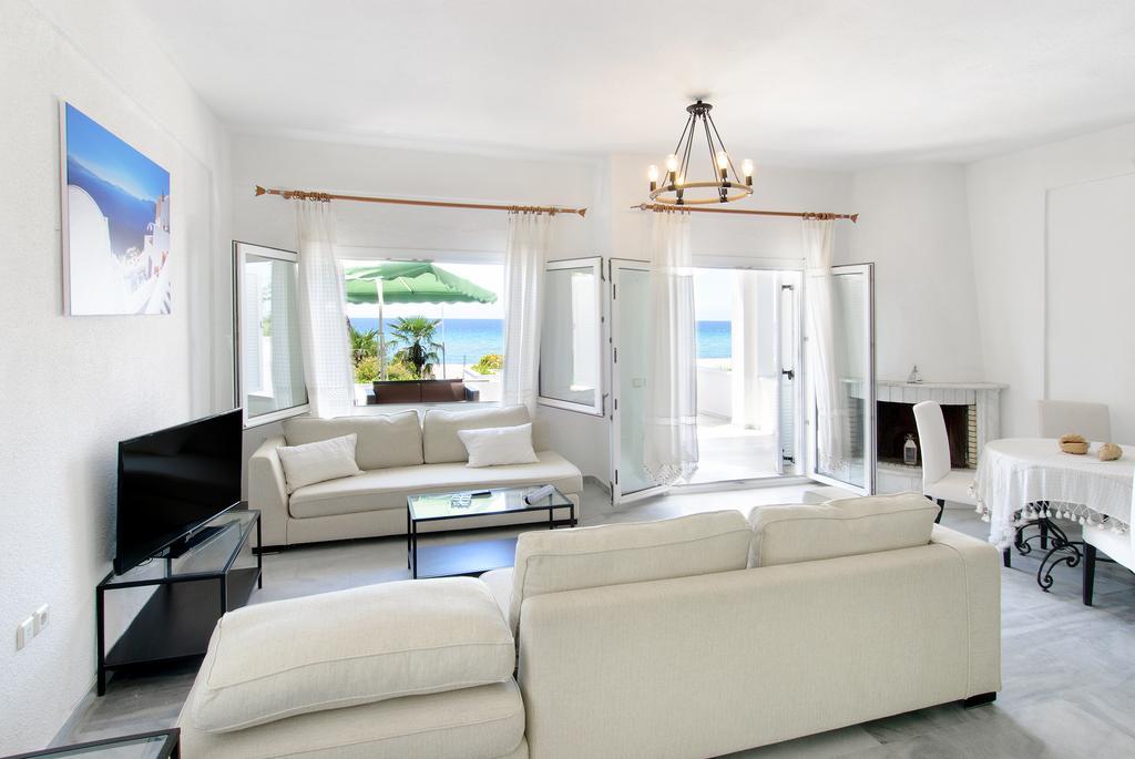 Beach Front Villa Nea Kallikrateia Kültér fotó
