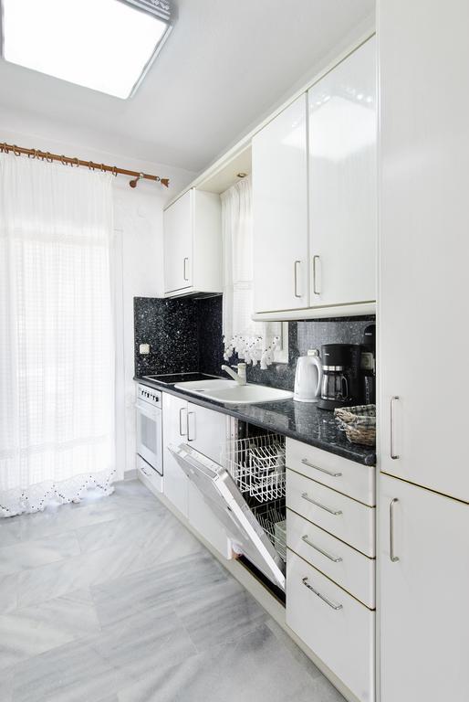 Beach Front Villa Nea Kallikrateia Kültér fotó